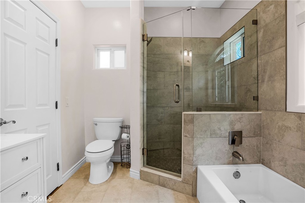 29781 Pasada Road Temecula, CA 92591 - Photo 48 of 58 Casita bathroom