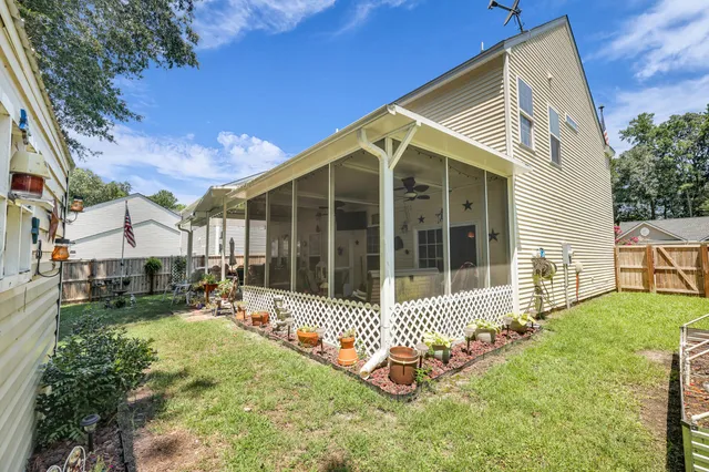 $399,000 | 542 Brick Barn Lane, Goose Creek, SC 29445