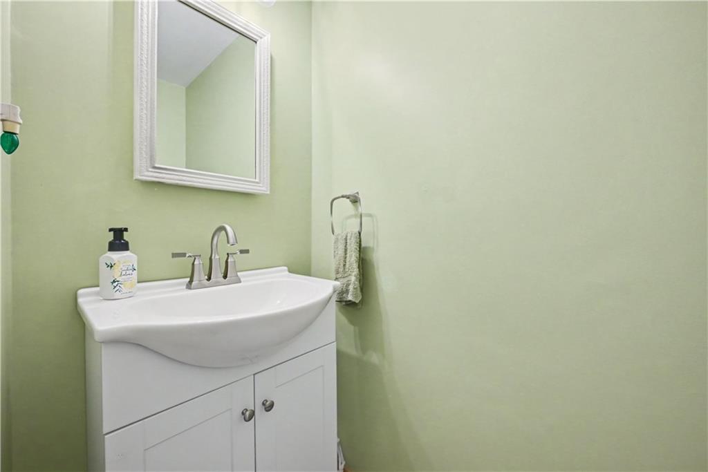 139 North Jamestown Road Coraopolis, PA 15108 - Photo 19 of 35 Gallery Image 19