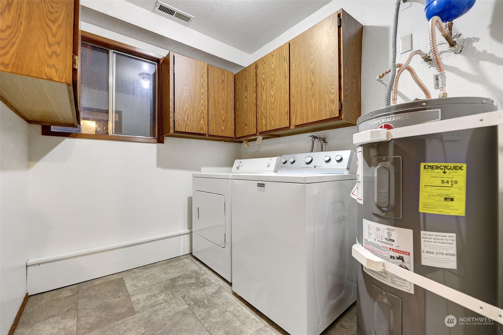 17206 30th Drive Southeast Bothell, WA 98012 - Photo 23 of 40 a utility room with dryer and washer