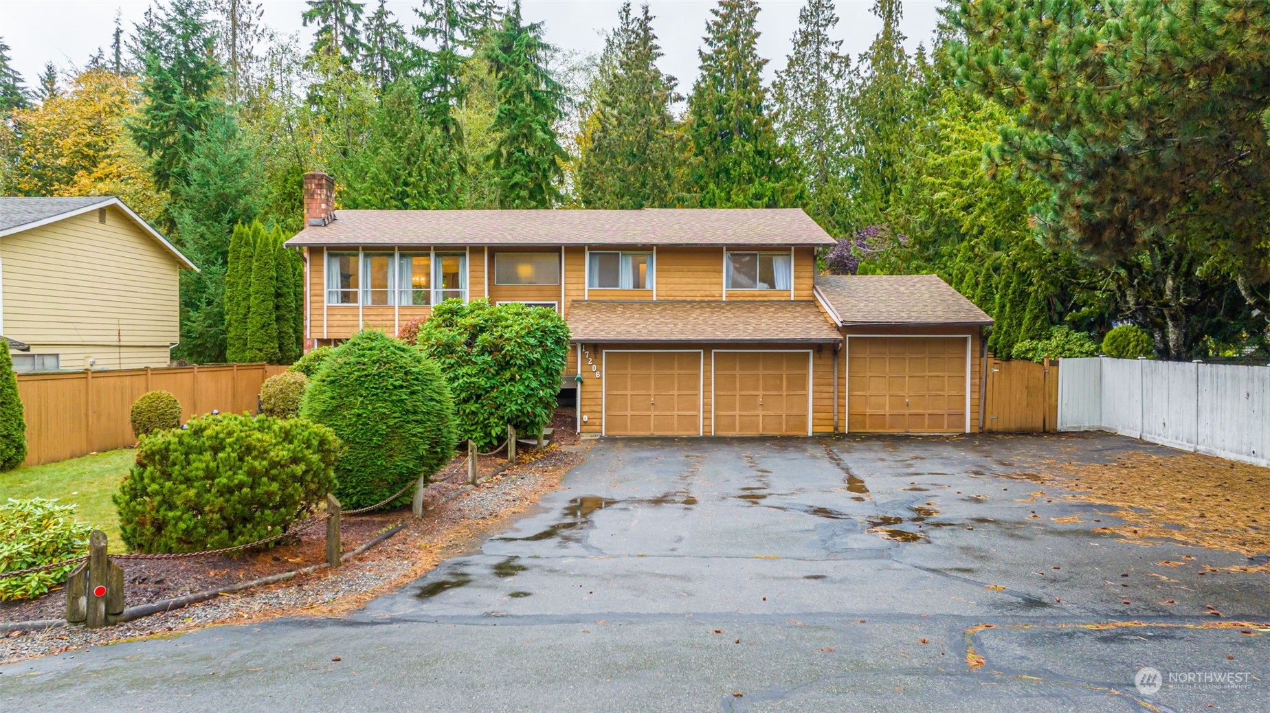 17206 30th Drive Southeast Bothell, WA 98012 - Photo 38 of 40 front view of a house