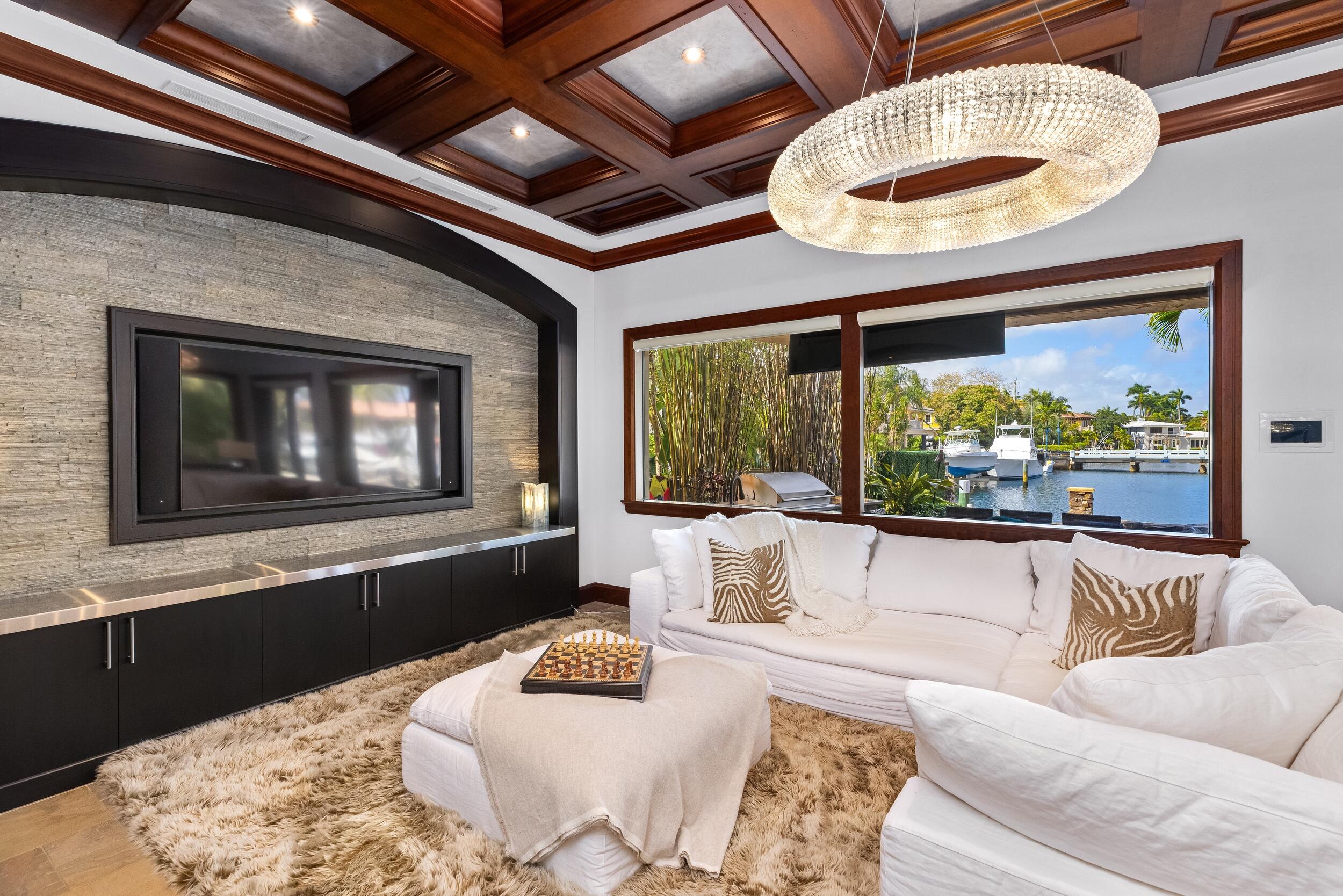 2325 Northeast 27th Street Lighthouse Point, FL 33064 - Photo 21 of 73 Family Room 6