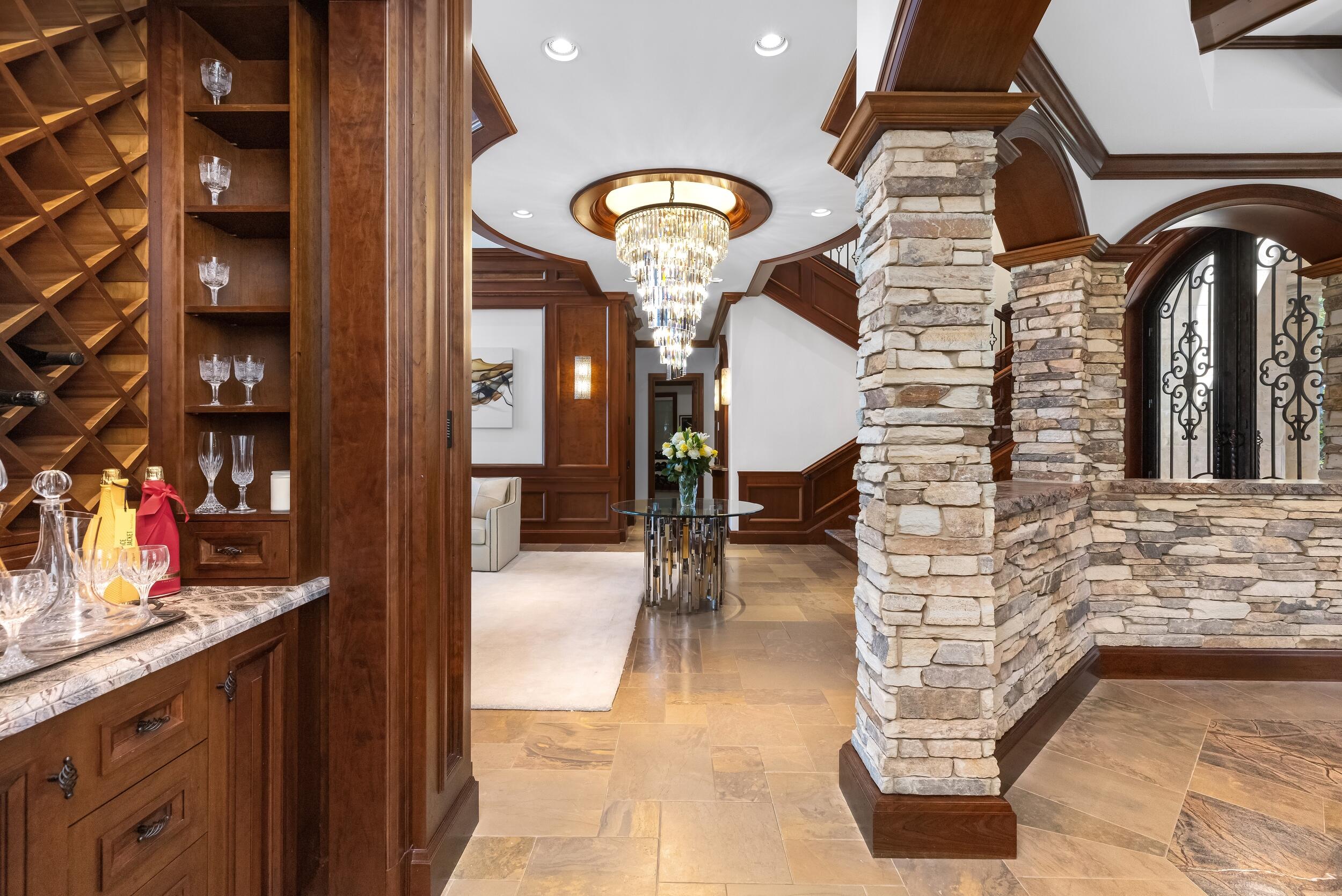 2325 Northeast 27th Street Lighthouse Point, FL 33064 - Photo 30 of 73 Bar Area 1