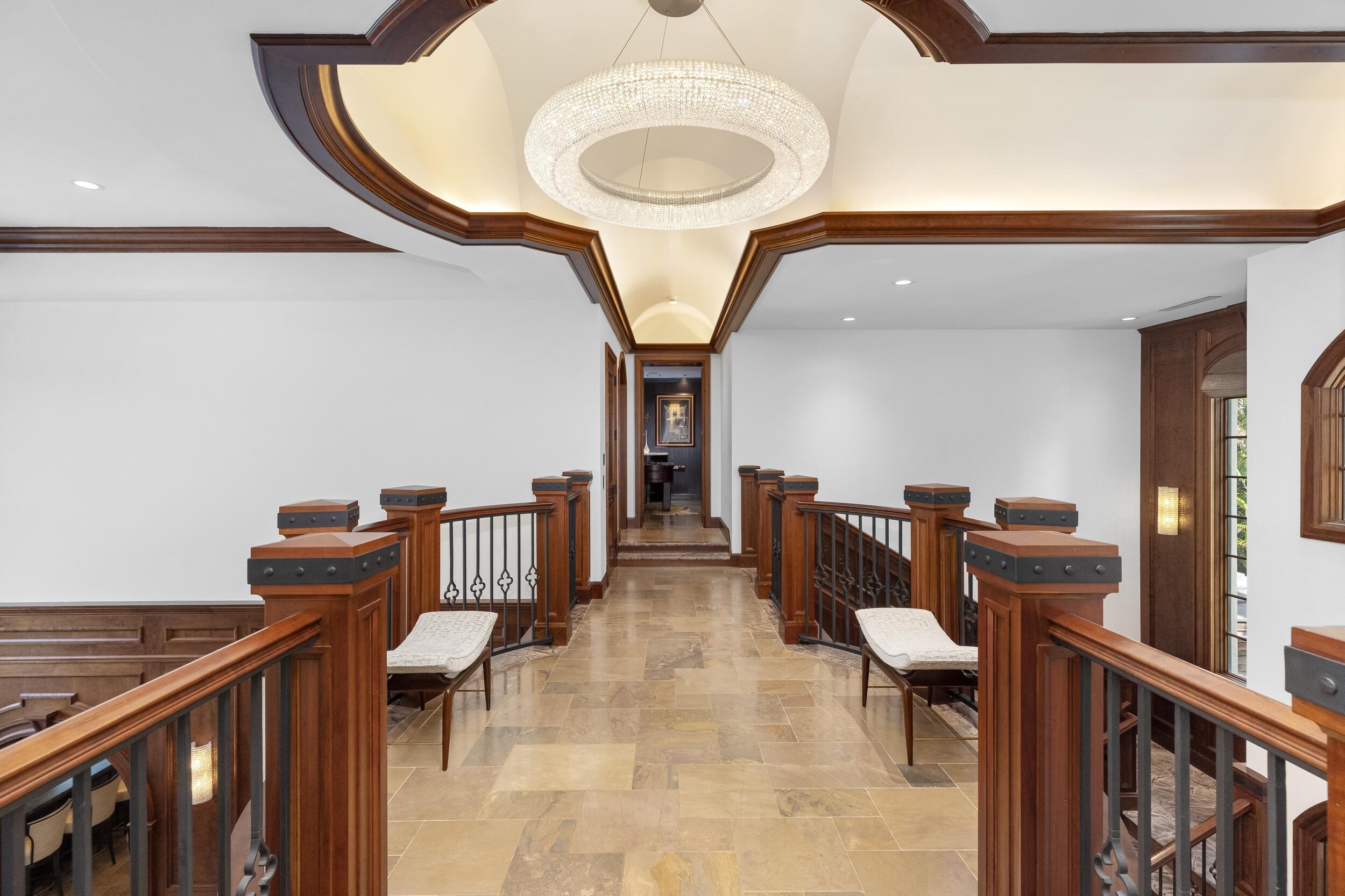 2325 Northeast 27th Street Lighthouse Point, FL 33064 - Photo 32 of 73 Hallway Upper 1