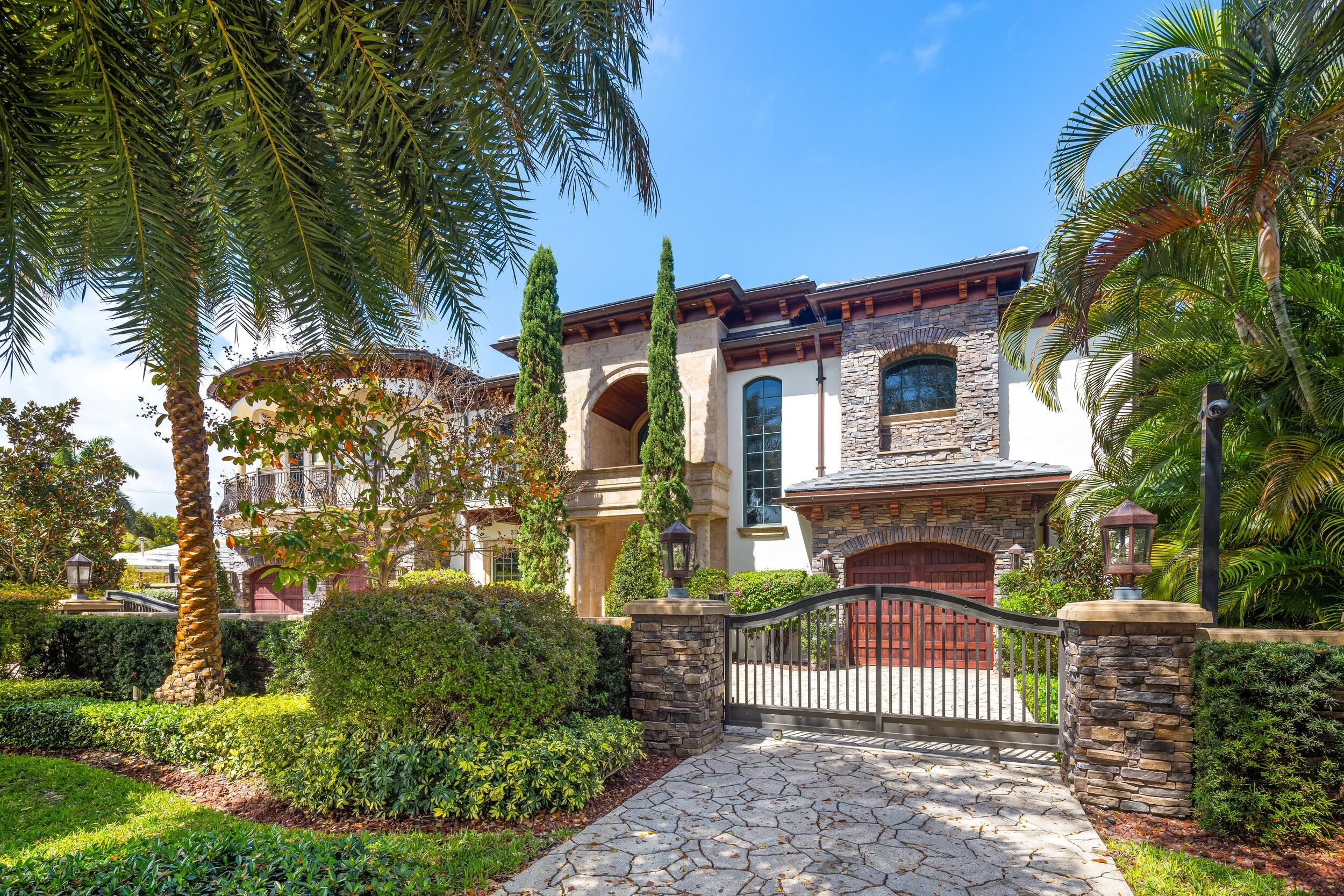 2325 Northeast 27th Street Lighthouse Point, FL 33064 - Photo 4 of 73 Front 4