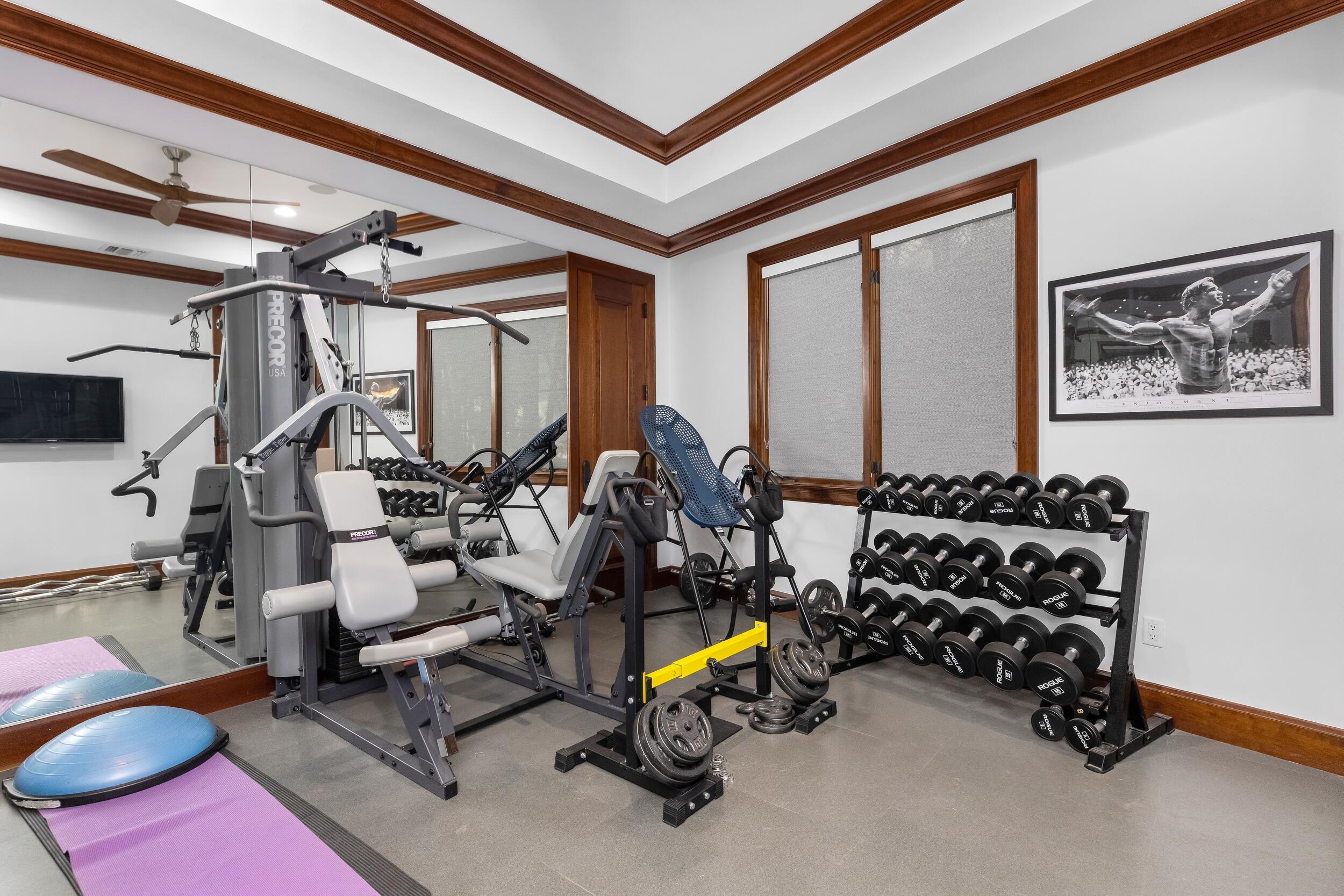 2325 Northeast 27th Street Lighthouse Point, FL 33064 - Photo 56 of 73 Gym