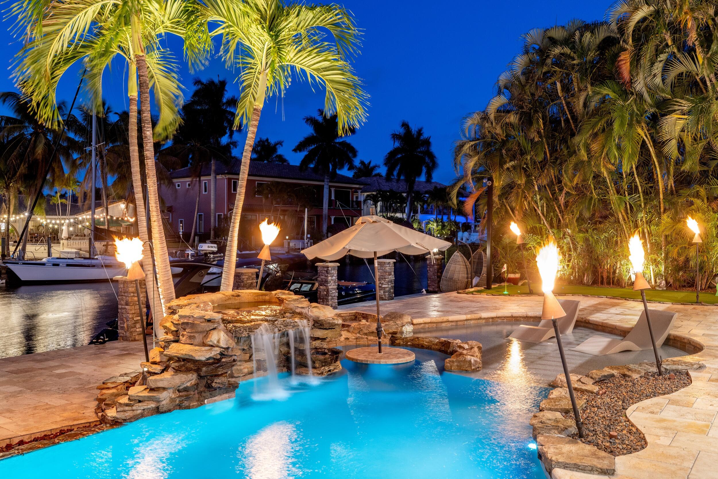 2325 Northeast 27th Street Lighthouse Point, FL 33064 - Photo 62 of 73 Twilight 7