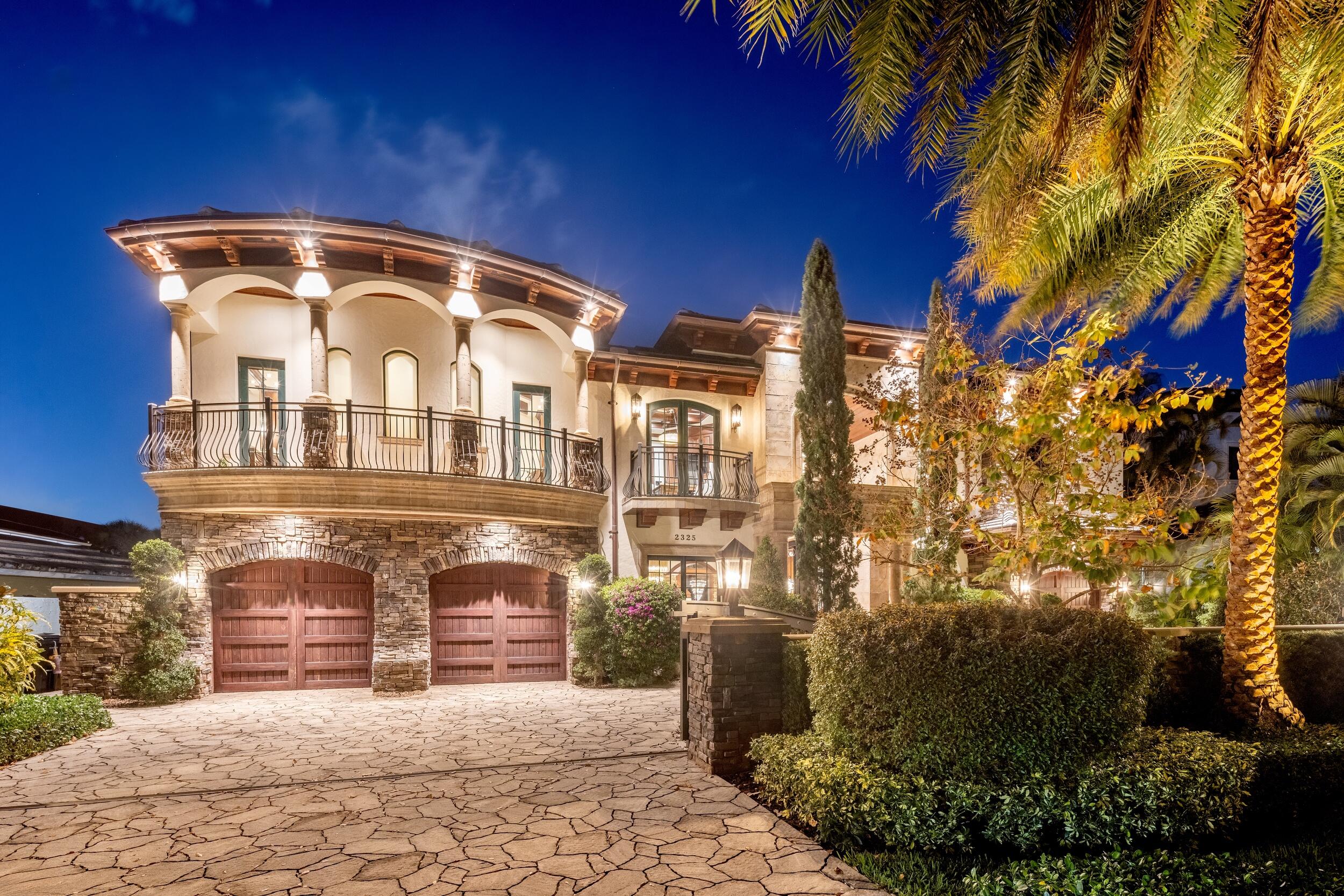 2325 Northeast 27th Street Lighthouse Point, FL 33064 - Photo 73 of 73 Twilight 2