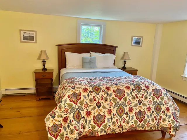 $5,200 | 867 Quaker Street, Henniker, NH 03242