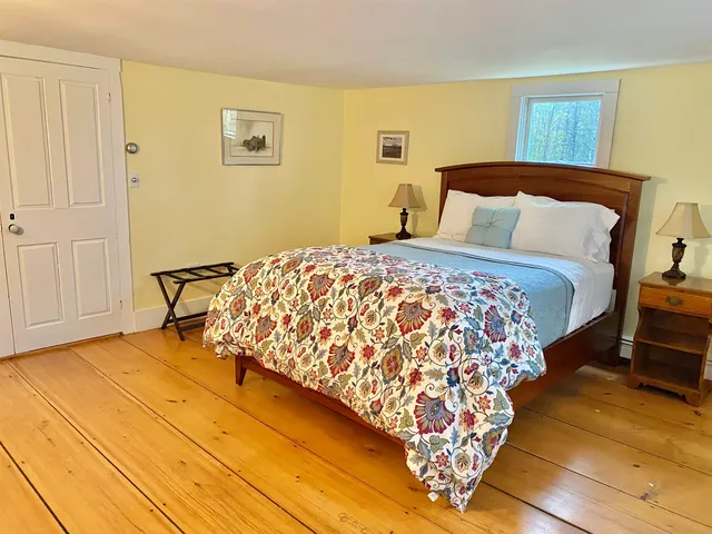 $5,200 | 867 Quaker Street, Henniker, NH 03242