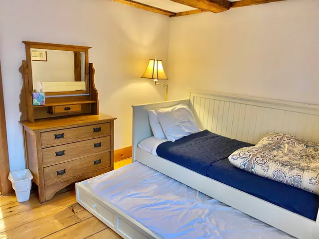 $5,200 | 867 Quaker Street, Henniker, NH 03242