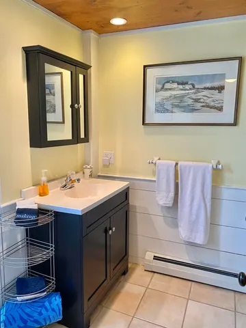 $5,200 | 867 Quaker Street, Henniker, NH 03242