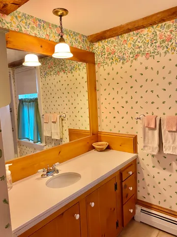 $5,200 | 867 Quaker Street, Henniker, NH 03242