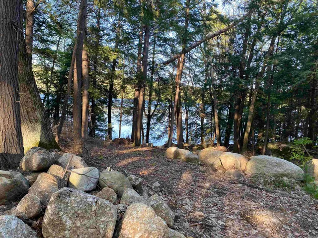 $5,200 | 867 Quaker Street, Henniker, NH 03242