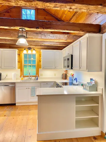 $5,200 | 867 Quaker Street, Henniker, NH 03242