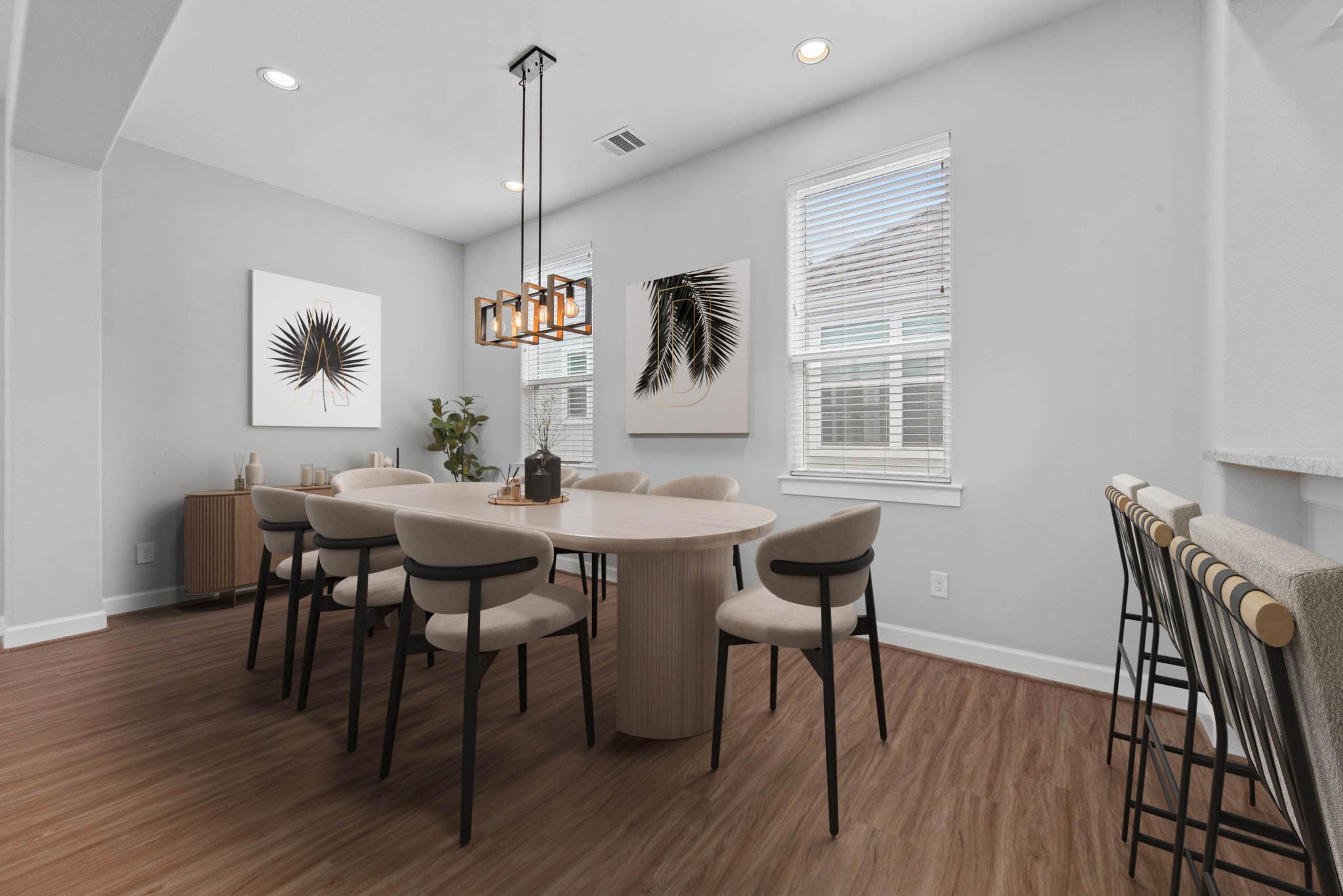623 Link Road Houston, TX 77009 - Photo 8 of 25 a dining room with furniture window and wooden floor