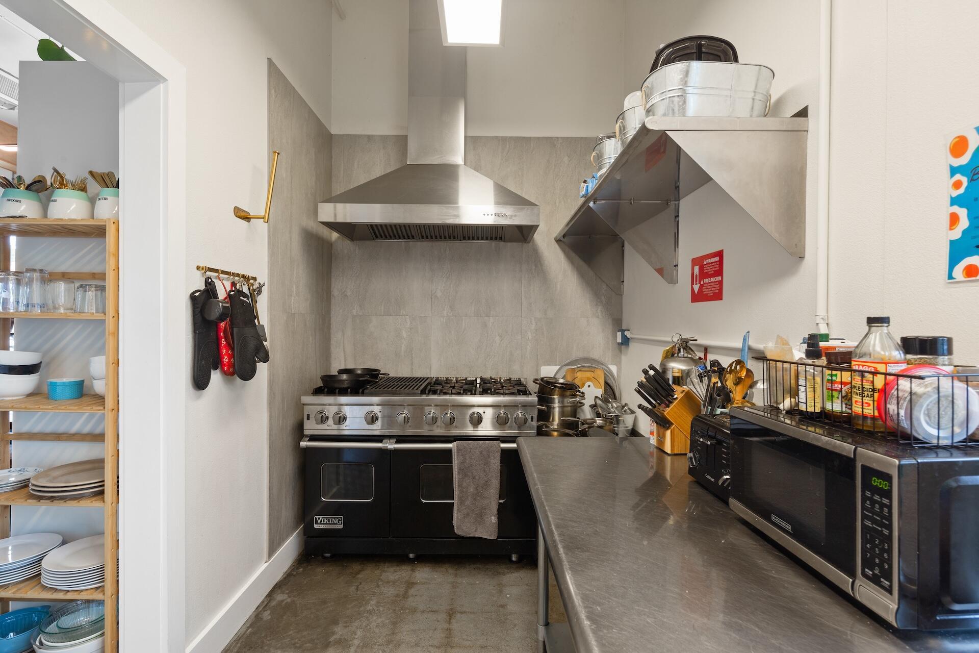 134 A Chapala Street Santa Barbara, CA 93101 - Photo 15 of 30 Commercial hood