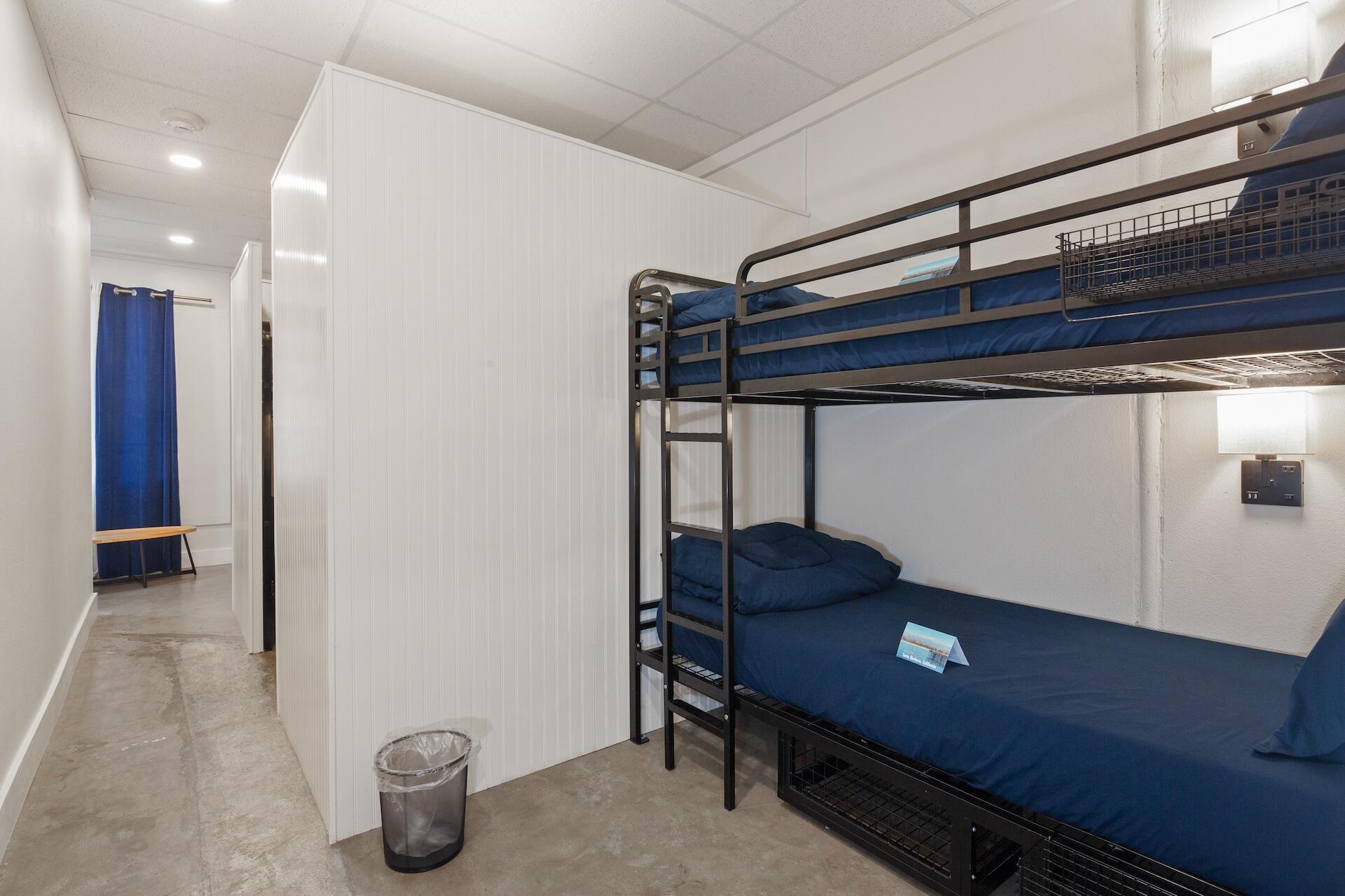 134 A Chapala Street Santa Barbara, CA 93101 - Photo 16 of 30 Dorm life