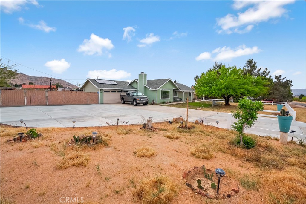 17133 Mesquite Road Apple Valley, CA 92307 - Photo 1 of 36