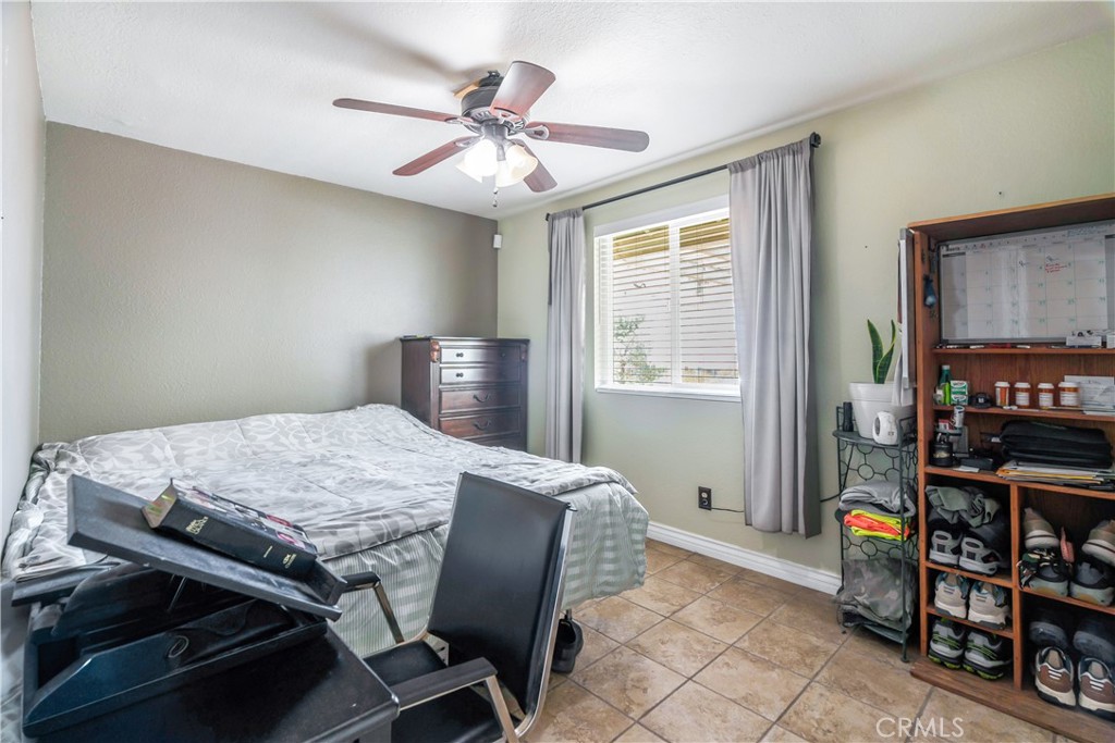 17133 Mesquite Road Apple Valley, CA 92307 - Photo 16 of 36