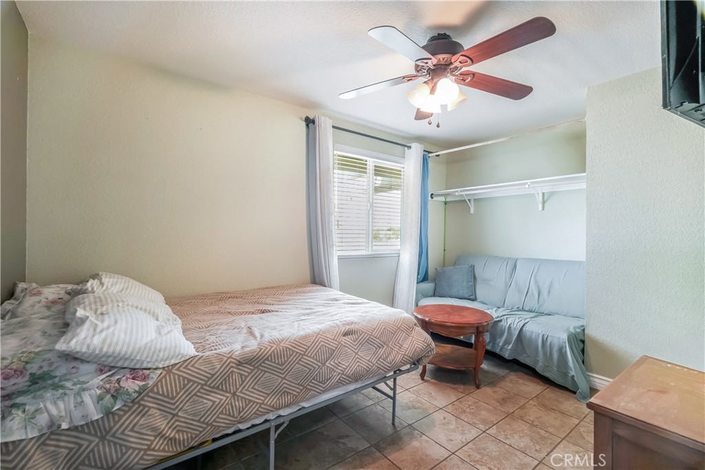 17133 Mesquite Road Apple Valley, CA 92307 - Photo 18 of 36
