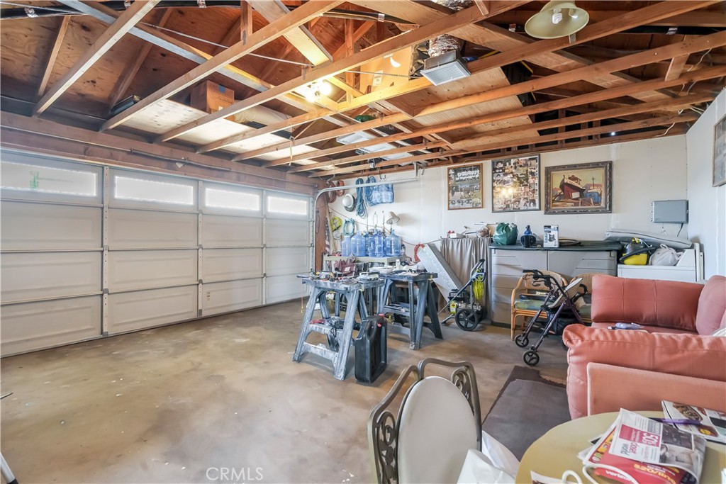 17133 Mesquite Road Apple Valley, CA 92307 - Photo 21 of 36