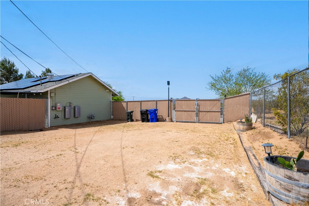 17133 Mesquite Road Apple Valley, CA 92307 - Photo 33 of 36