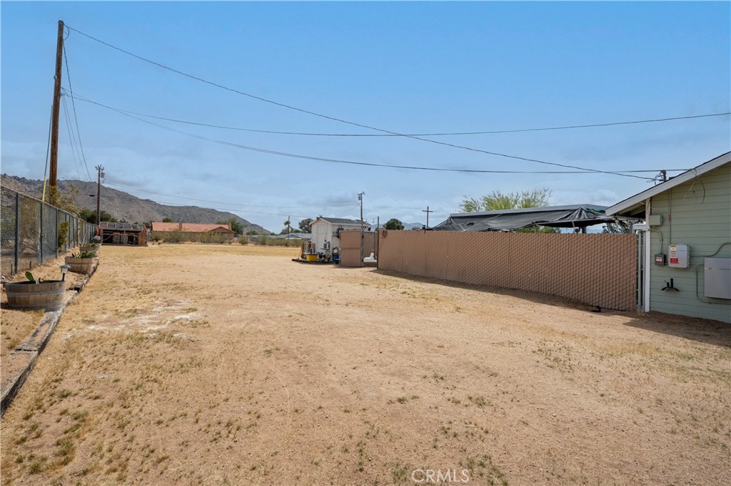17133 Mesquite Road Apple Valley, CA 92307 - Photo 34 of 36