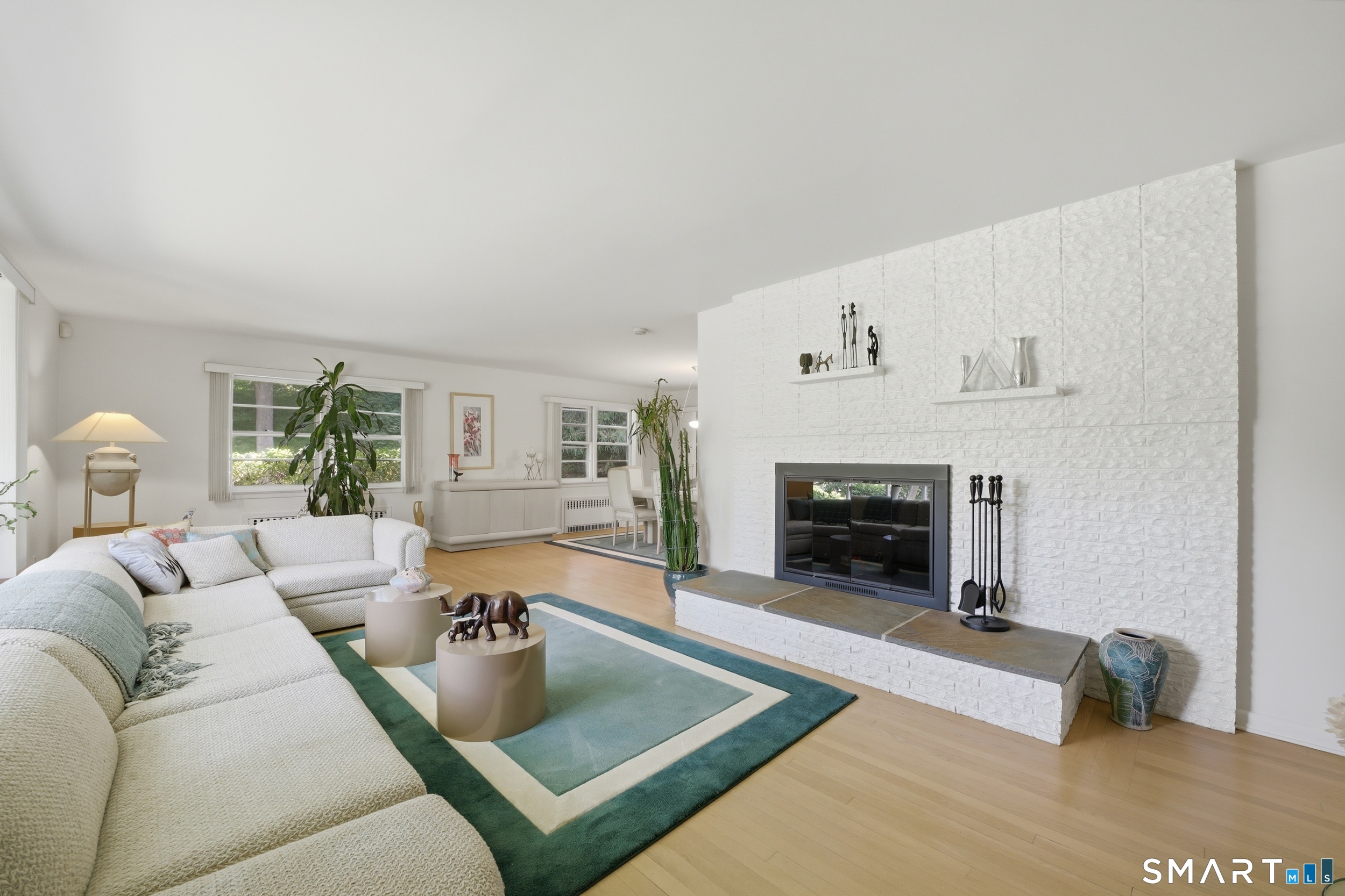 10 Joan Road Stamford, CT 06905 - Photo 4 of 33