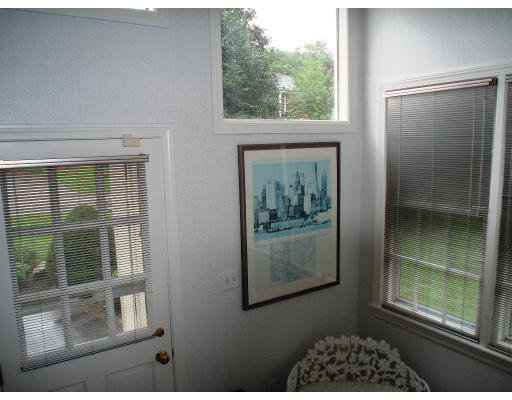 141 Worthen Road Lexington, MA 02421 - Photo 7 of 21 a bathroom with a window