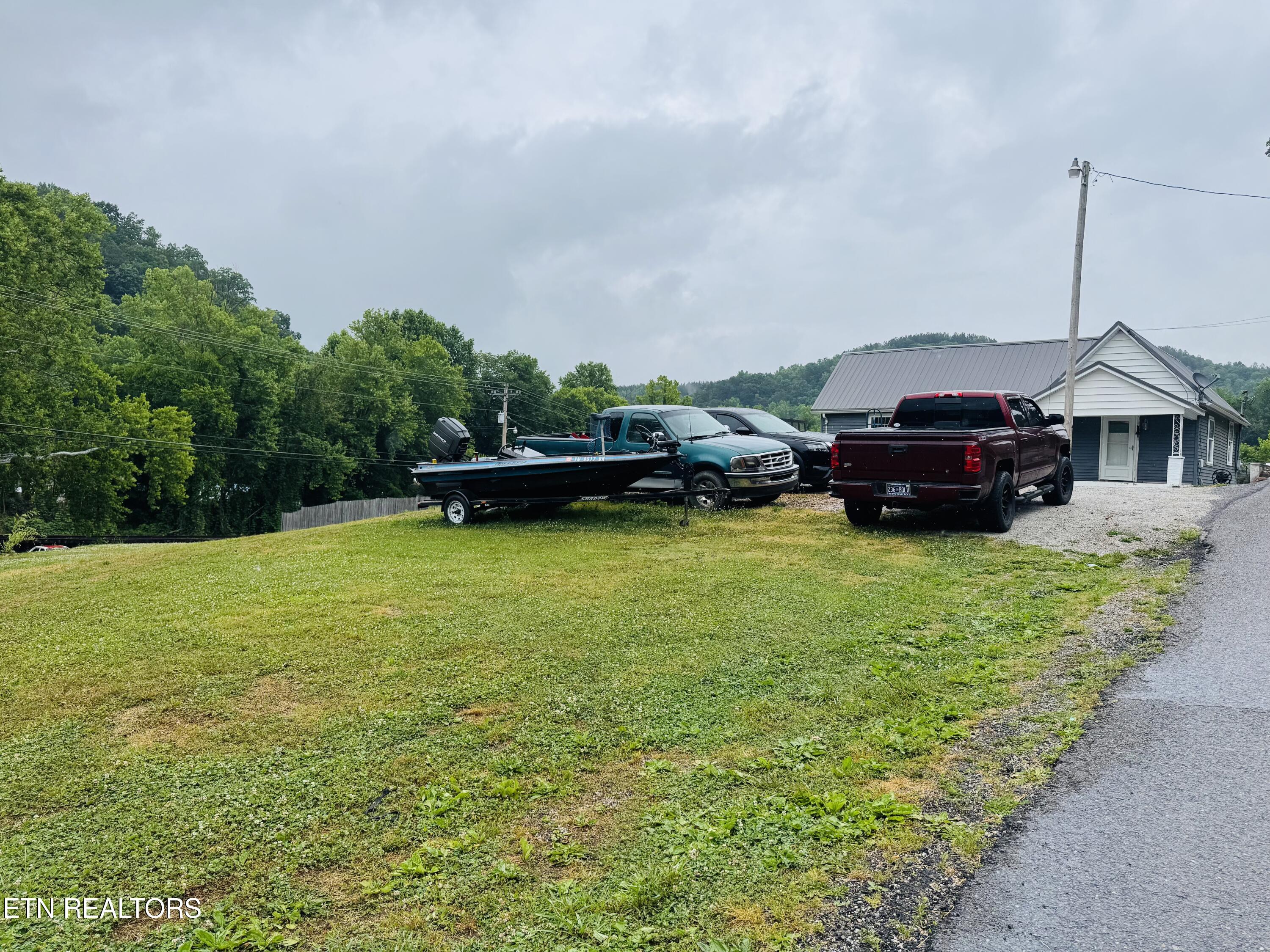 812 Andys Ridge Road Briceville, TN 37710 - Photo 17 of 24 FullSizeRender