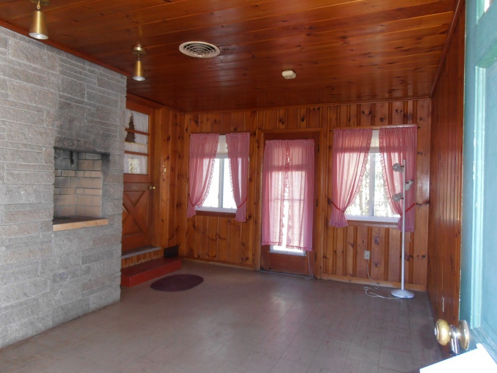 24 Pine Hill Road Springfield, MA 01118 - Photo 2 of 15 Gallery Image 2