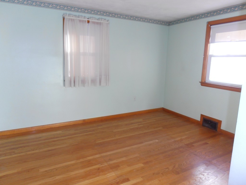 24 Pine Hill Road Springfield, MA 01118 - Photo 7 of 15 Gallery Image 7