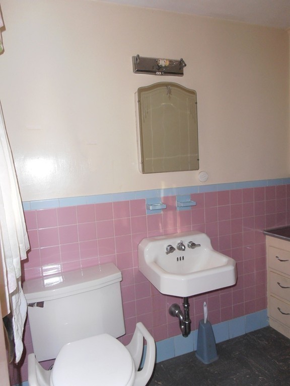 24 Pine Hill Road Springfield, MA 01118 - Photo 8 of 15 Gallery Image 8