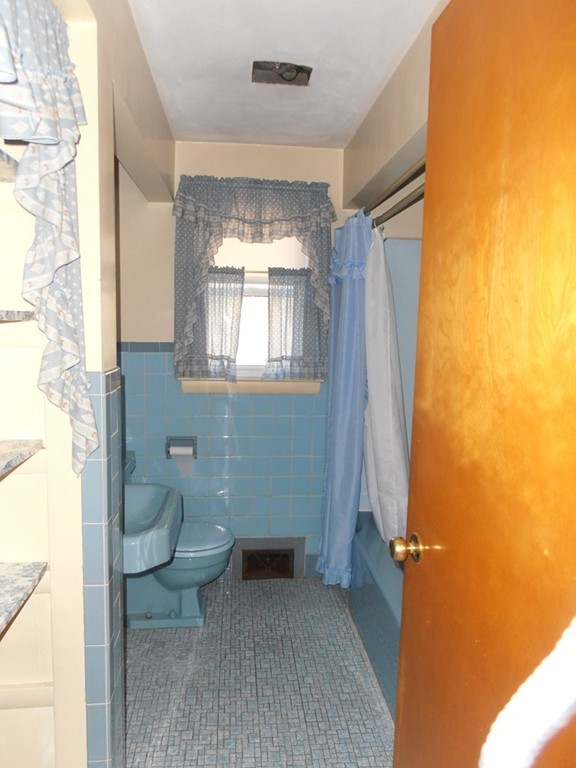 24 Pine Hill Road Springfield, MA 01118 - Photo 9 of 15 Gallery Image 9