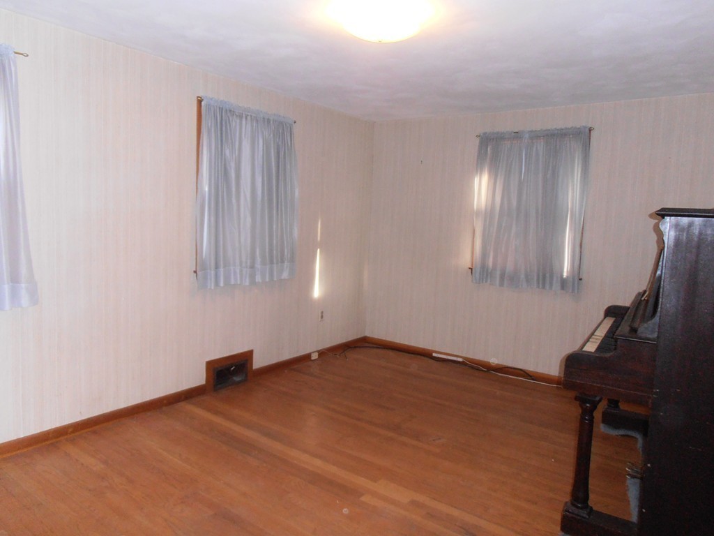 24 Pine Hill Road Springfield, MA 01118 - Photo 10 of 15 Gallery Image 10