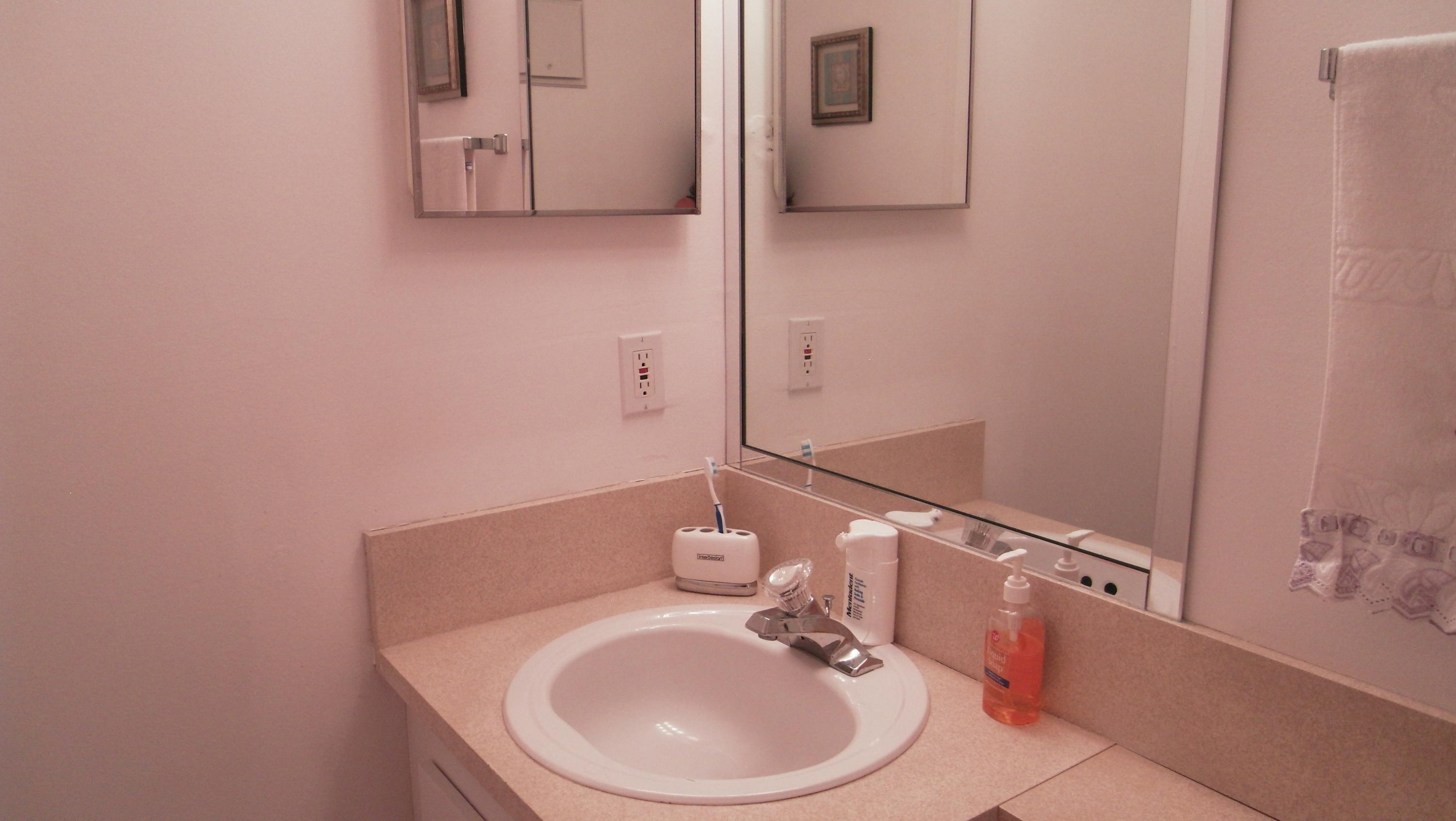 65 Brighton East, Unit B Boca Raton, FL 33434 - Photo 20 of 28 ZilBathroomHalfBRCentury