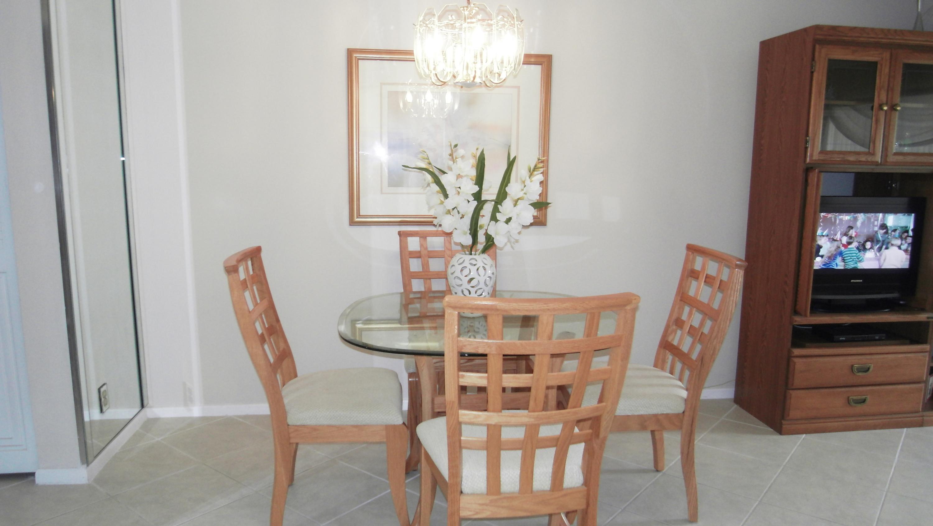 65 Brighton East, Unit B Boca Raton, FL 33434 - Photo 21 of 28 ZilDiningRoomCentury