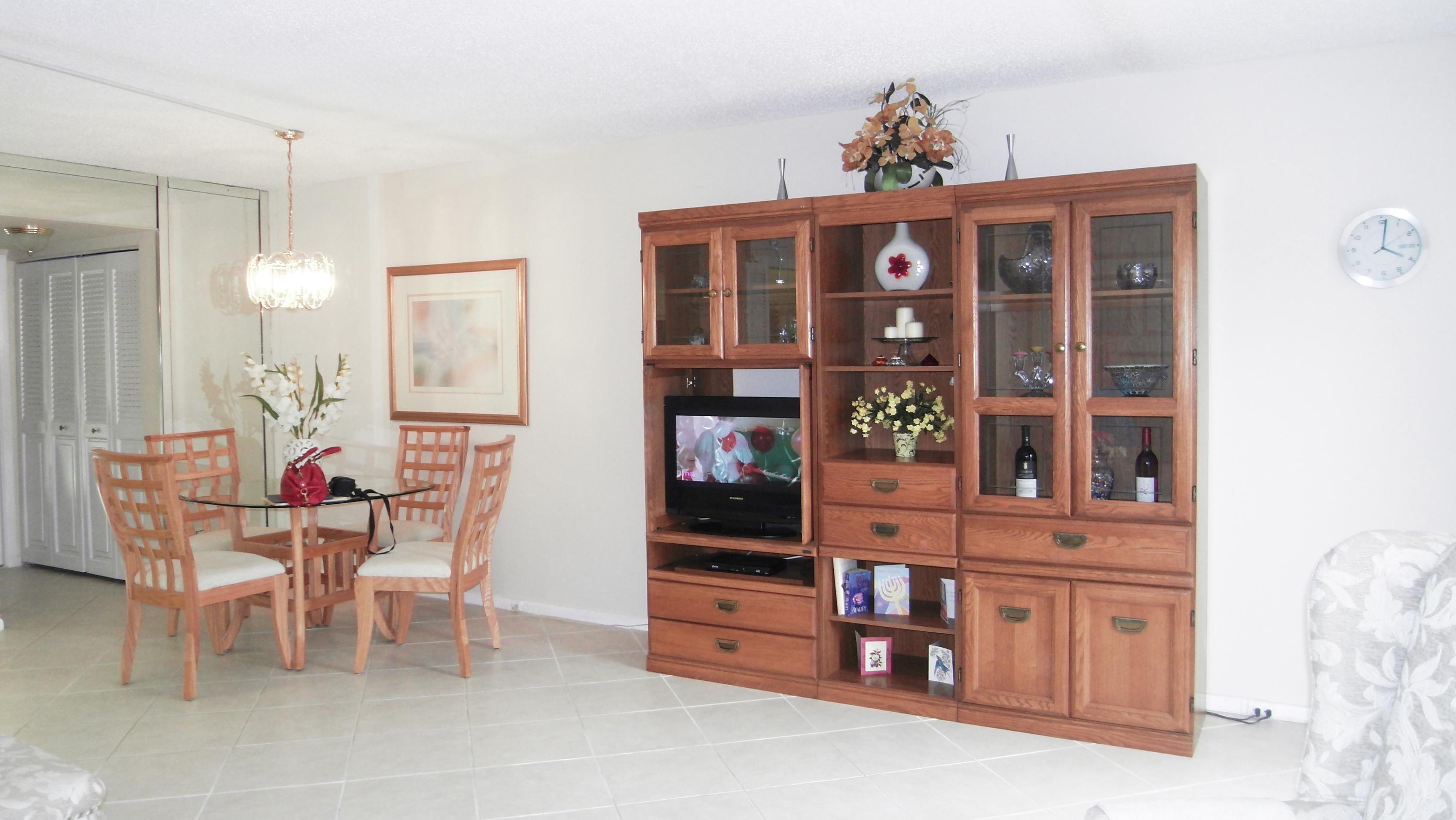 65 Brighton East, Unit B Boca Raton, FL 33434 - Photo 23 of 28 ZilLivingDiningRoomArea2Century
