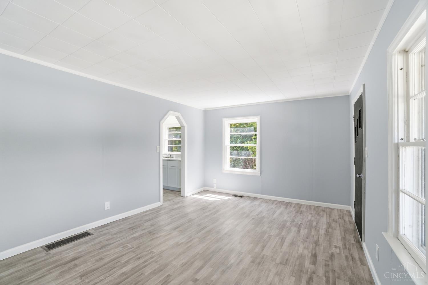 5474 River Road Cincinnati, OH 45233 - Photo 10 of 25 Gallery Image 10