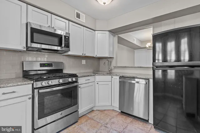 $2,500 | 105 Hopkins Court, Holland, PA 18966