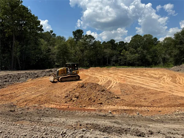 a house view with a outdoor space