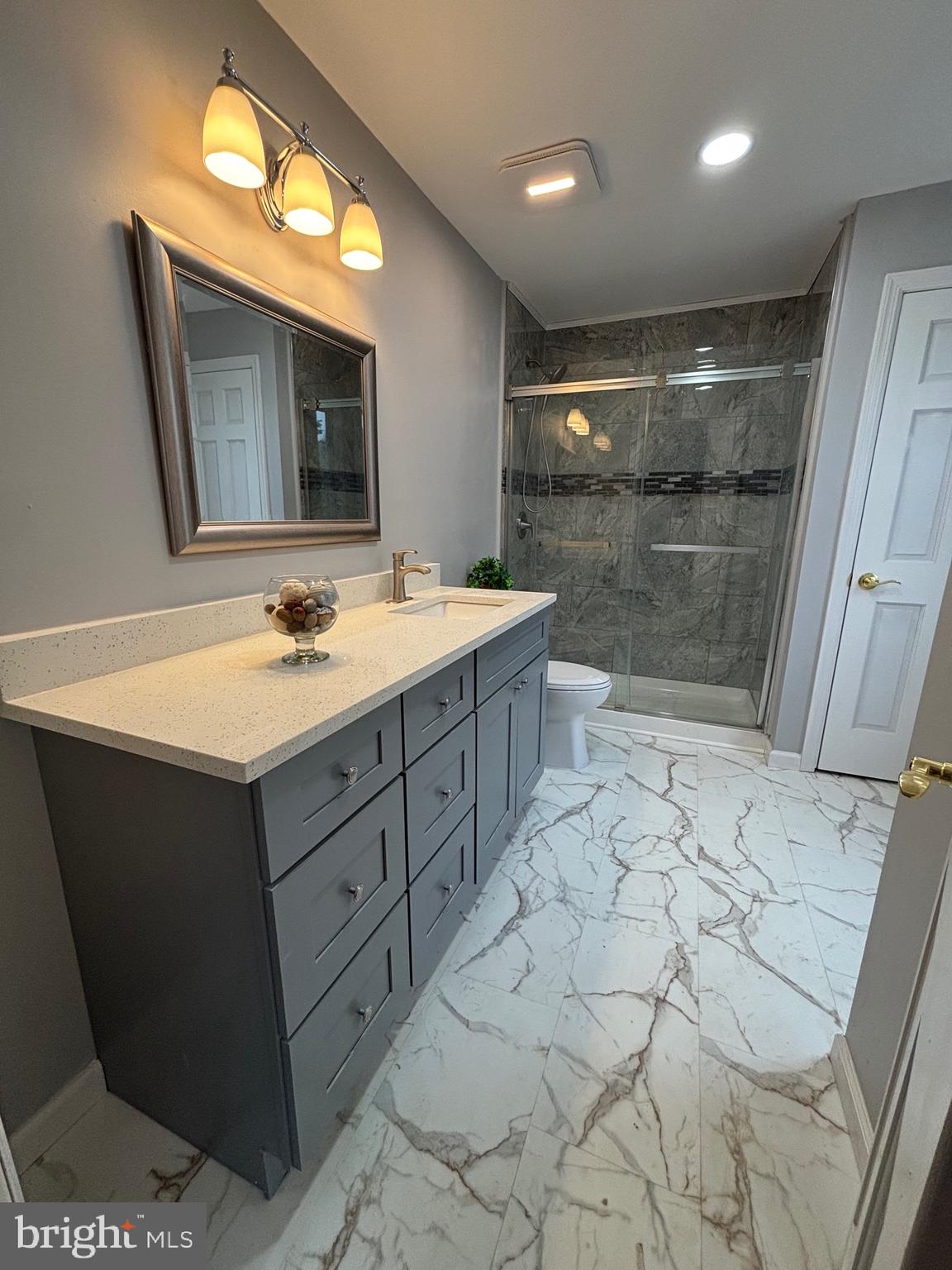 120 Phillips Avenue Hamilton, NJ 08610 - Photo 14 of 21 Primary Bathroom