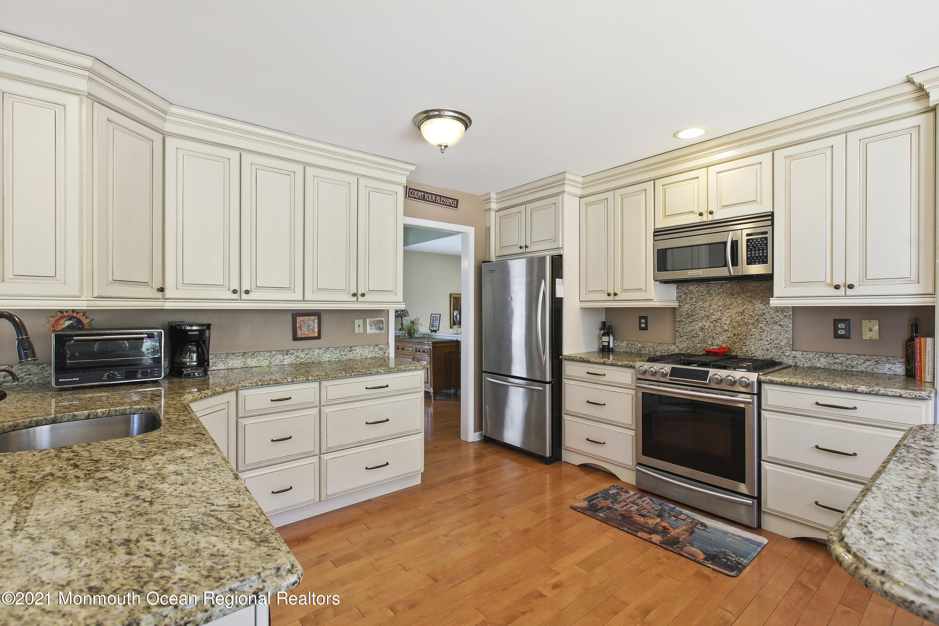 159 Van Brackle Road Aberdeen, NJ 07747 - Photo 17 of 46 5W5A0855