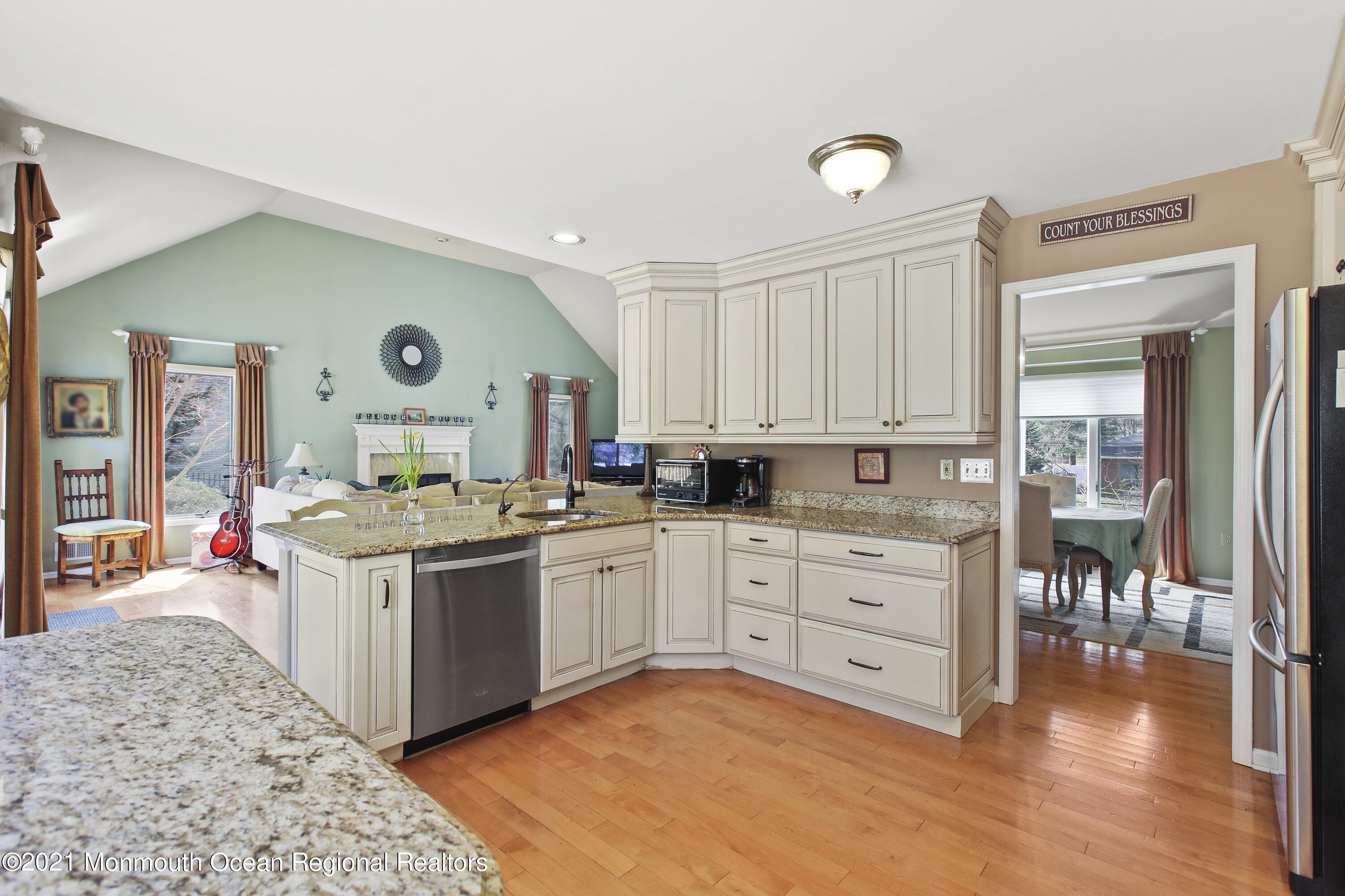 159 Van Brackle Road Aberdeen, NJ 07747 - Photo 18 of 46 5W5A0860