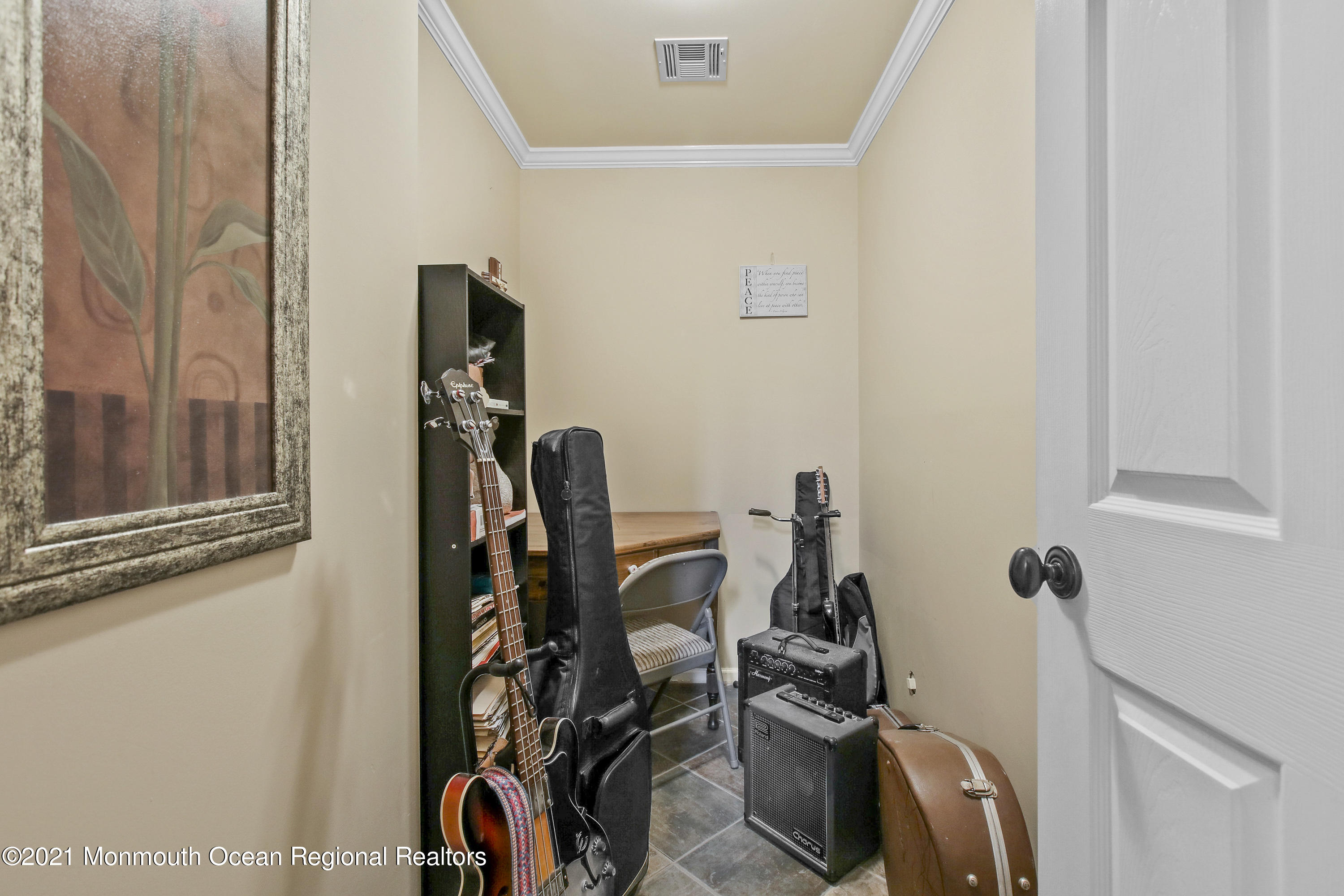 159 Van Brackle Road Aberdeen, NJ 07747 - Photo 28 of 46 5W5A0779