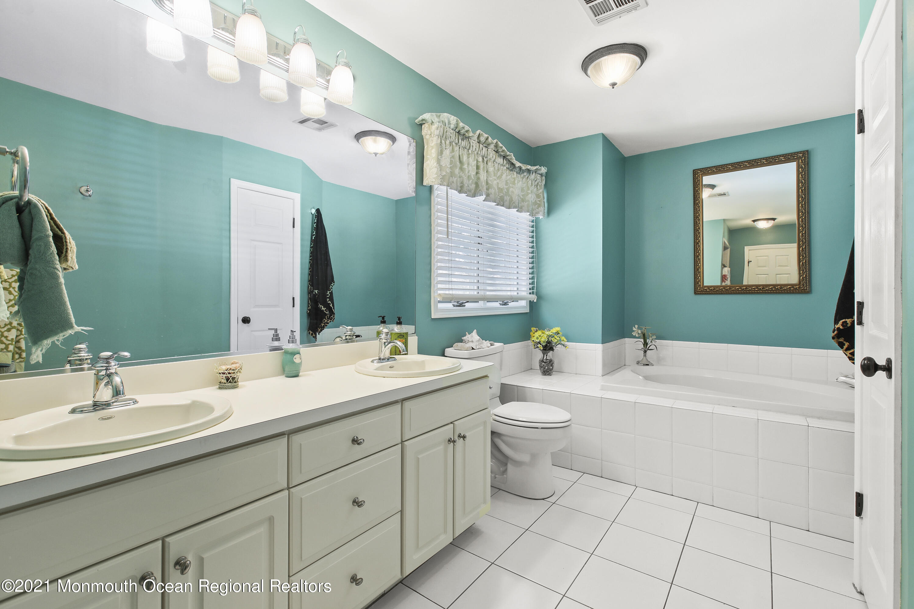 159 Van Brackle Road Aberdeen, NJ 07747 - Photo 37 of 46 5W5A0906
