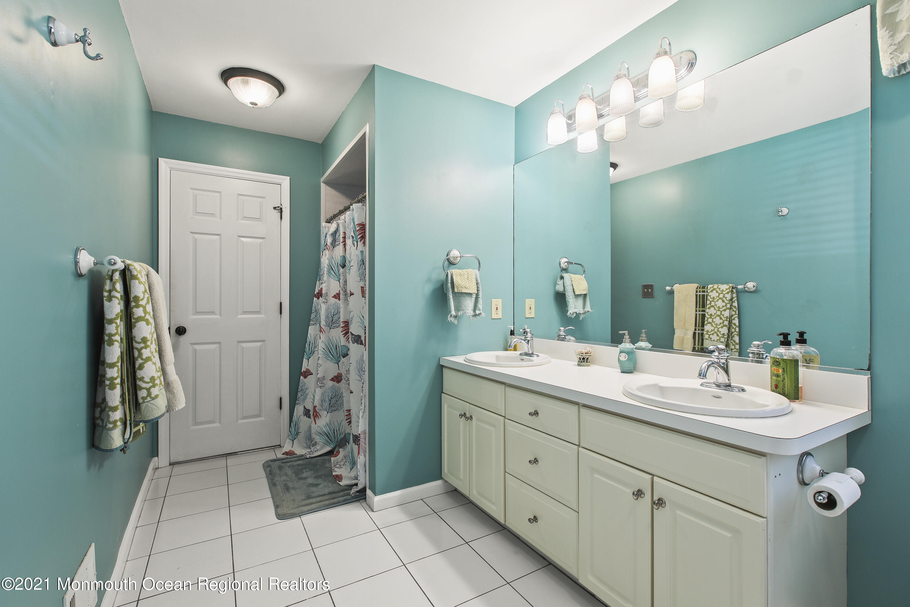 159 Van Brackle Road Aberdeen, NJ 07747 - Photo 38 of 46 5W5A0910