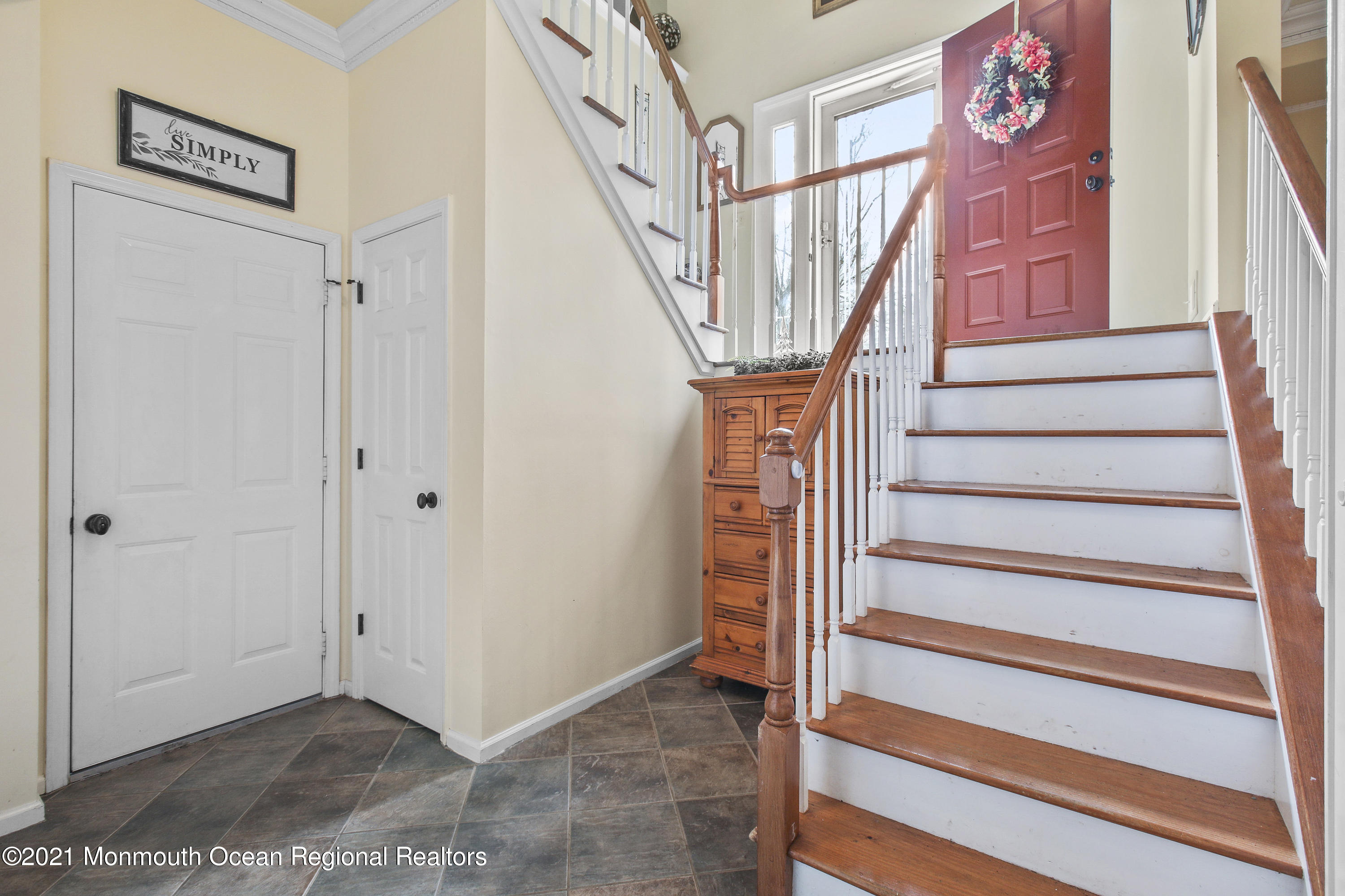 159 Van Brackle Road Aberdeen, NJ 07747 - Photo 9 of 46 5W5A0774