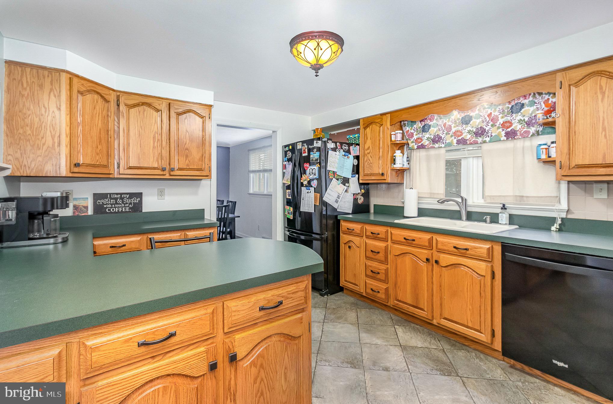4926 East Prospect Road York, PA 17406 - Photo 3 of 25 Gallery Image 3